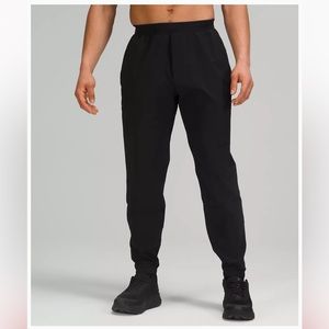 Lululemon Surge Jogger Short 27” in Black